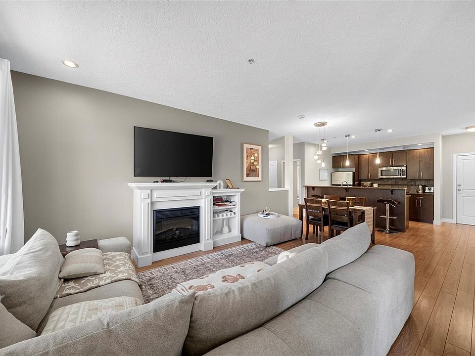 1st image of 623 Treanor Ave #307