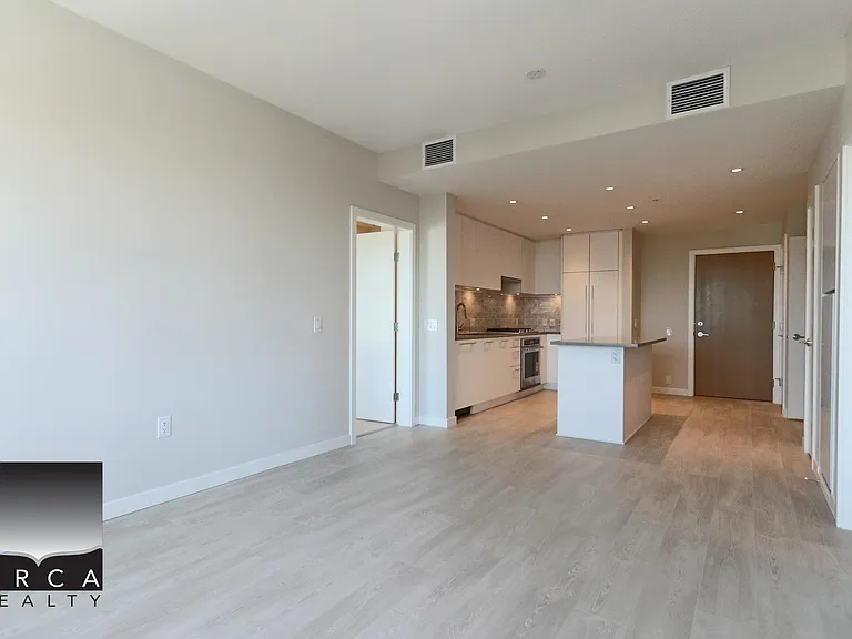 110 W 17th St #406 — Photo 24