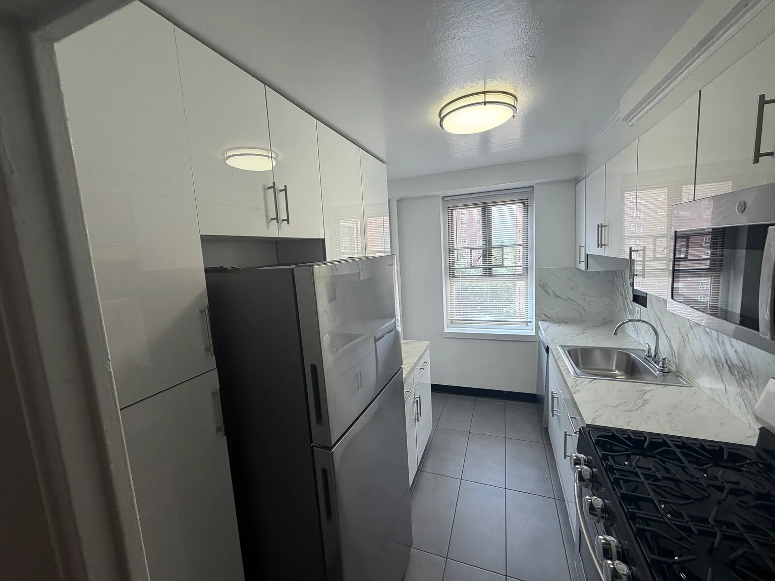 1 bed, 750 sqft, $2,350 — Photo 2