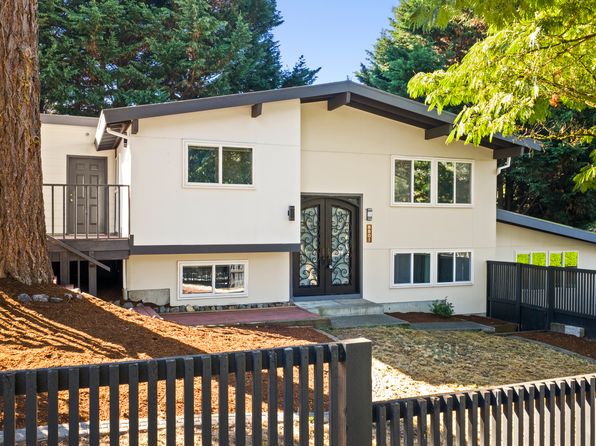 8801 NE 140th Pl