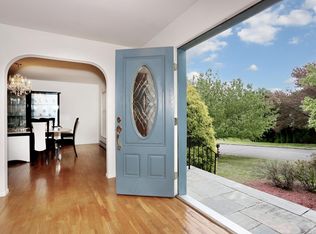 44 Hickory Ln, Garnerville, NY 10923