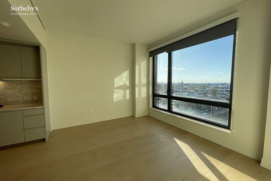 1st image of 550 Vanderbilt Ave #816