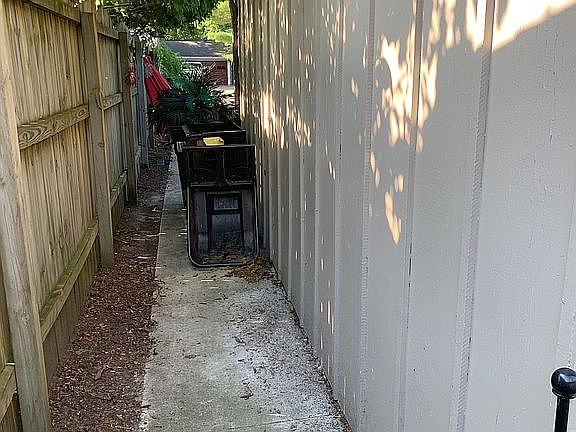 5th image of 3060 Sylvan Dr