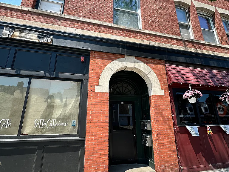 100 Cabot St #7 — Photo 14