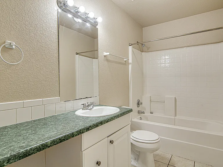 116 Honey Bee Dr #116 — Photo 16