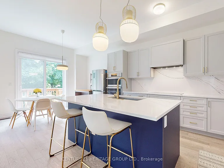 1409 Blackmore St — Photo 7