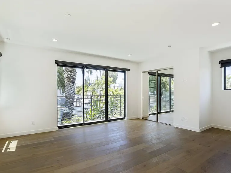 538 Vernon Ave — Photo 24