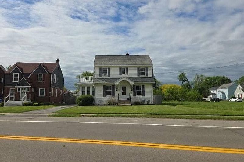 1st image of 437 Potters Rd