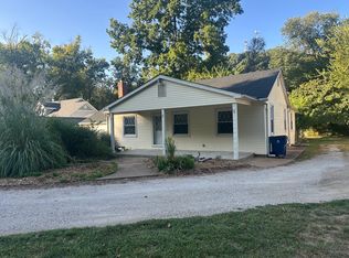 1233 Kiefer Creek Rd, Ballwin, MO 63021
