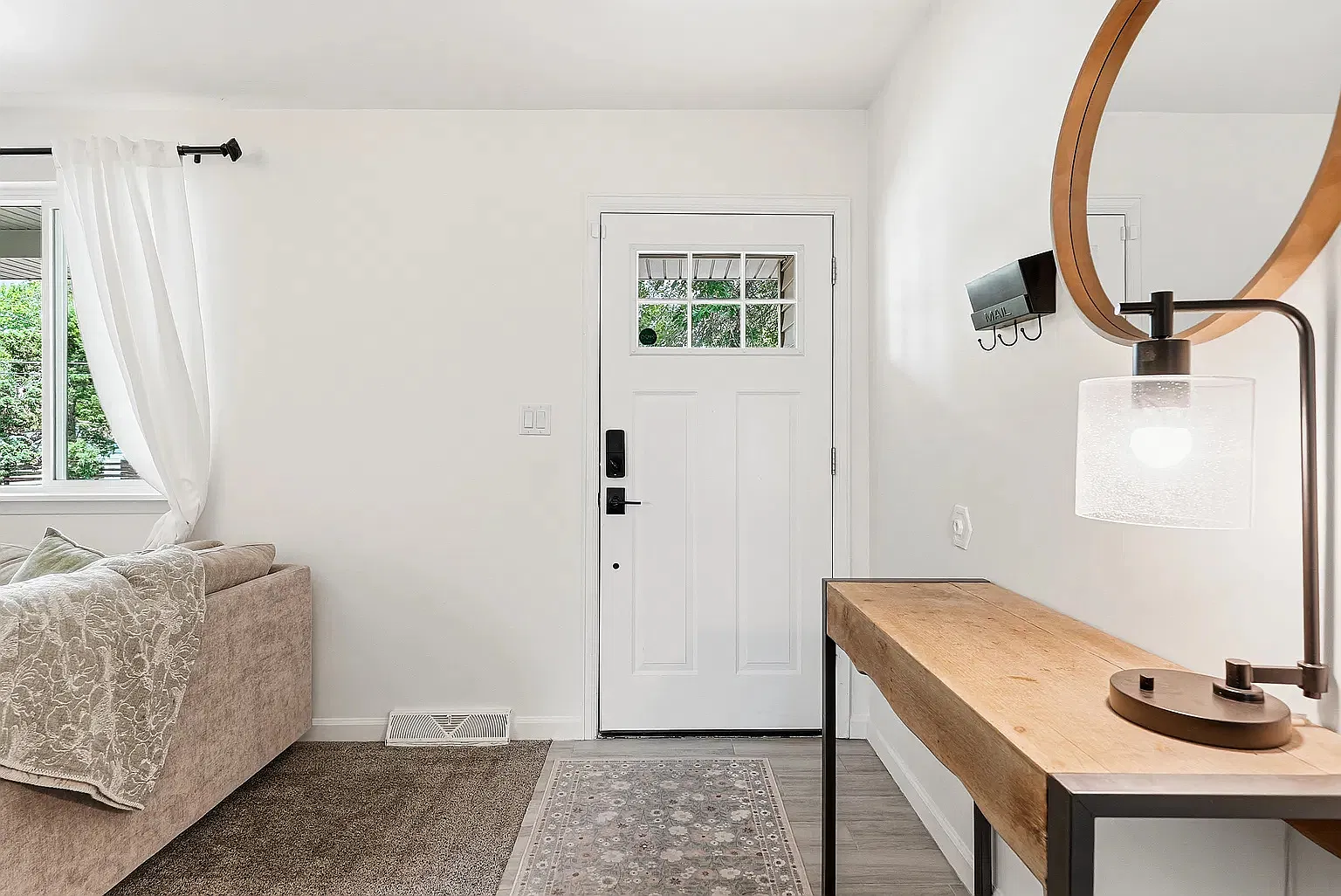 3 bed, 1115 sqft, $2,695 — Photo 4