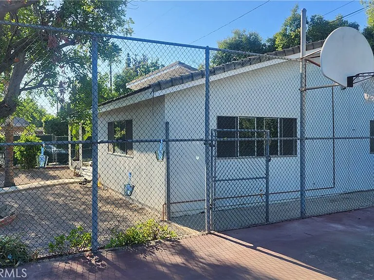 17251 Gresham St — Photo 3