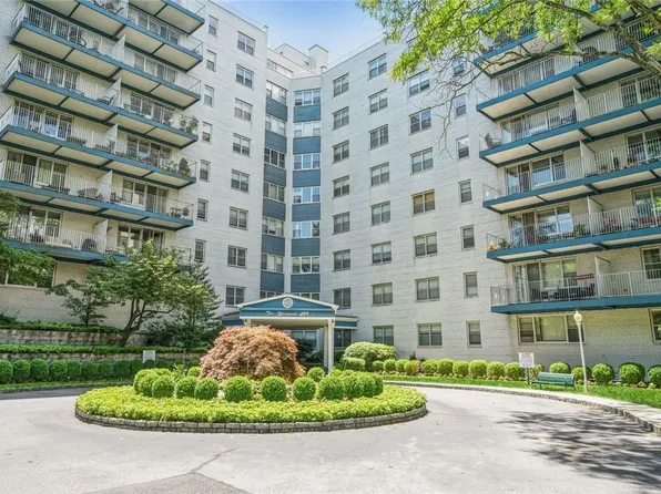 499 N Broadway #8B, White Plains, NY 10603