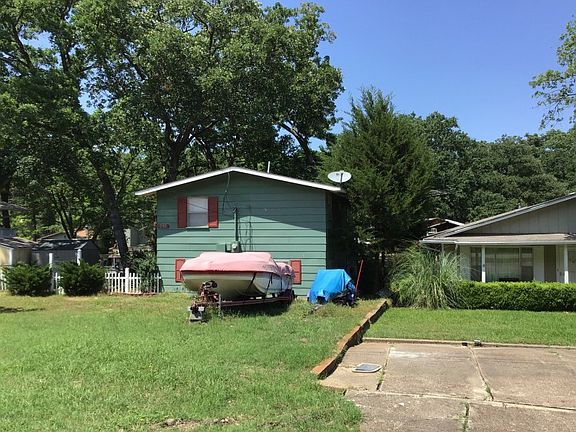 2nd image of 212 Harbor Dr