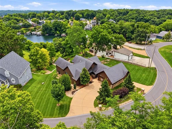 43 L St, Lake Lotawana, MO 64086