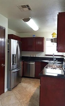 4th image of 609 Russet Valley Dr