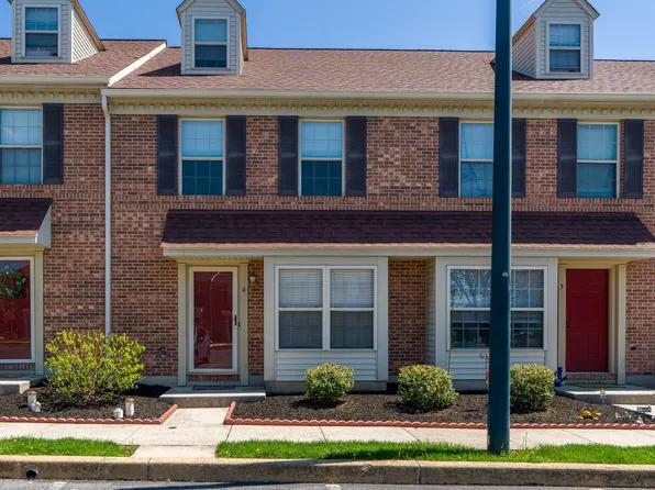 4 Acorn Blvd, Lancaster, PA 17602