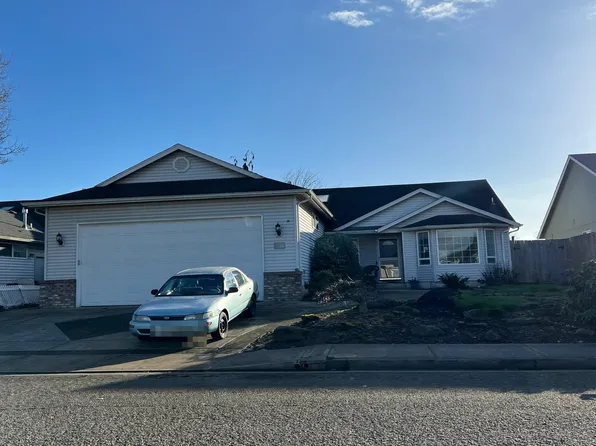 1136 Homestead Pl, Molalla, OR 97038