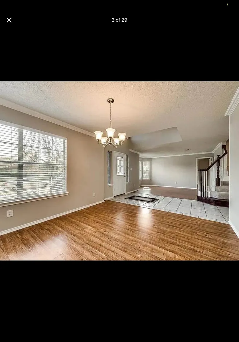 Building Photo - 723 Hollow Ridge Dr