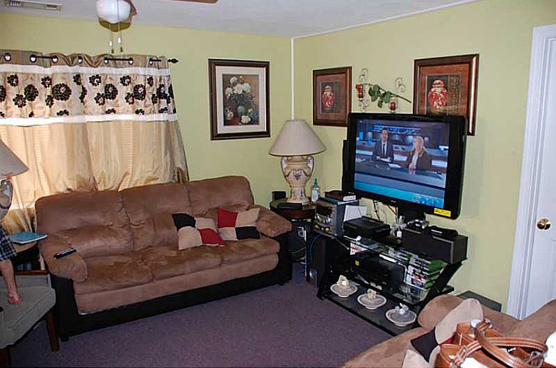2nd image of 293 Union Ave
