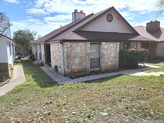2nd image of 8418 Cranberry Hill