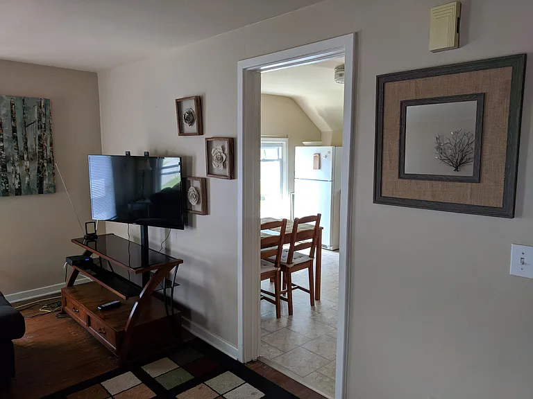 140 Rossiter Rd #UP — Photo 20