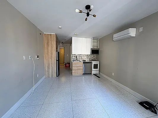 4th image of 1669 E 19th St #3A