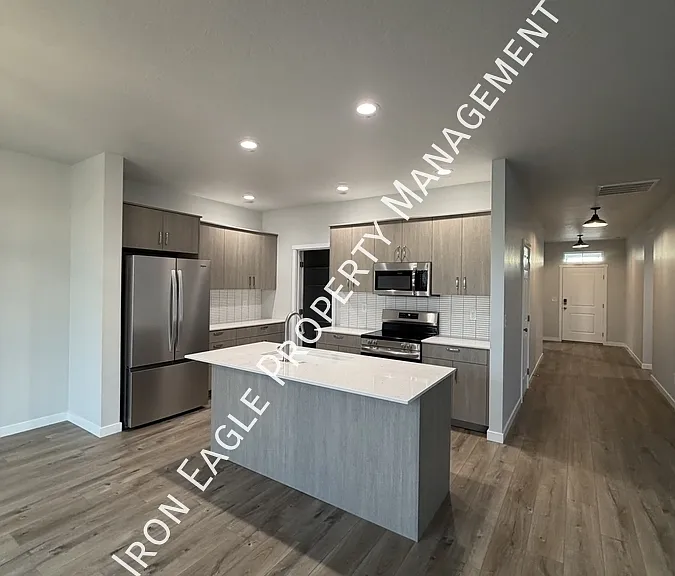 1086 Woods Bog Ct — Photo 3