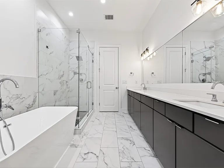 5841 Dolores St — Photo 30