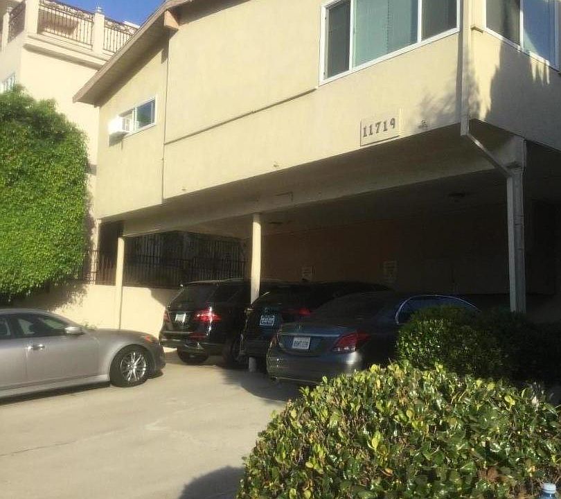 1st image of 11719 Mayfield Ave APT 2