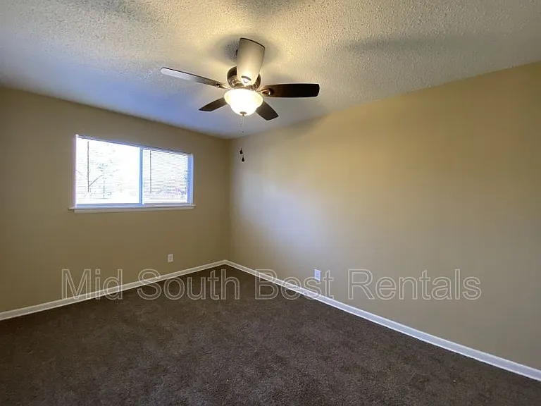 1407 Mill Rd — Photo 6