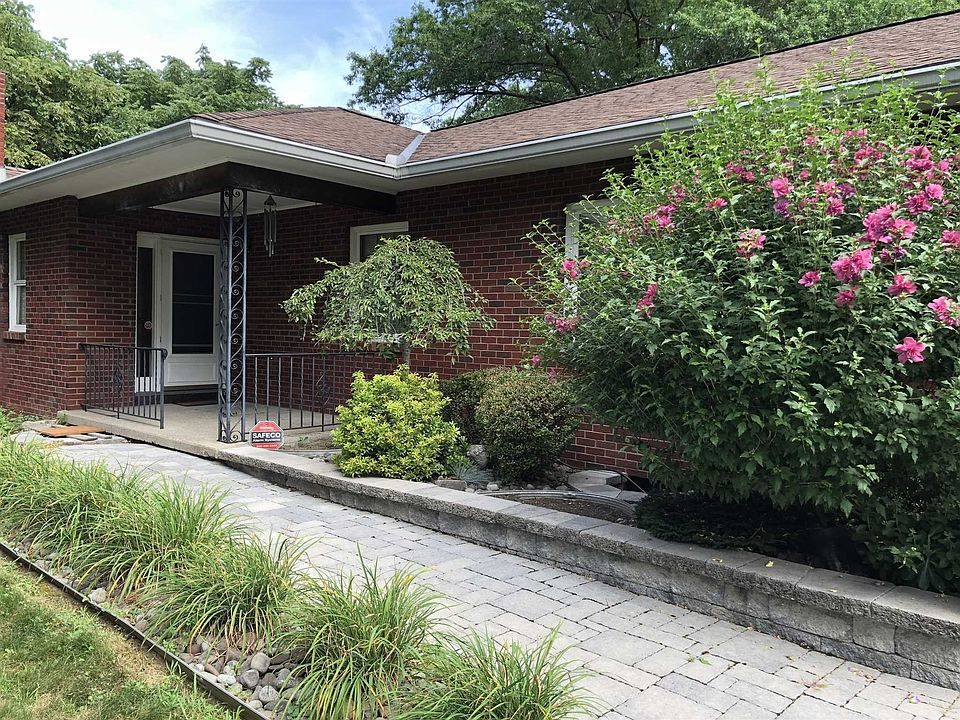 1st image of 3 Erman Ln
