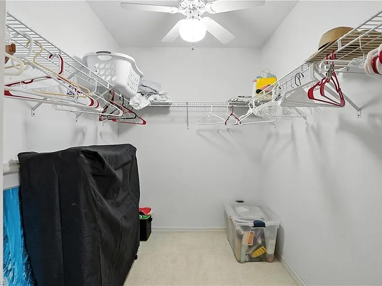 7032 Pelican Bay Blvd #E-304 — Photo 21