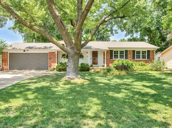 1223 N Wood Ave, Wichita, KS 67212