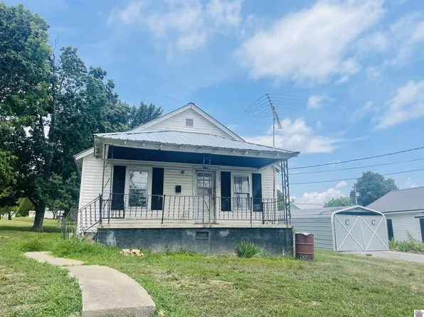 213 W Poplar St, Marion, KY 42064