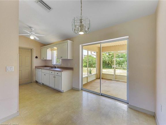 5th image of 3132 King Dr