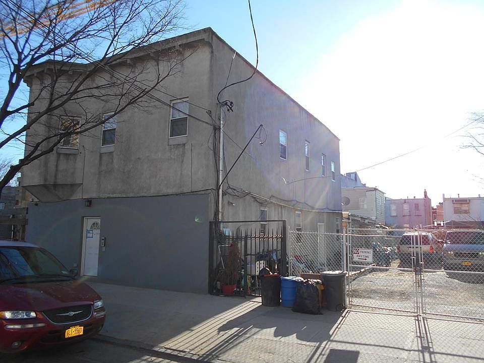 1st image of 2850 W 15th St