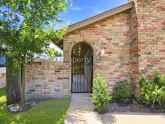4th image of 6215 Autumn Arbor Dr