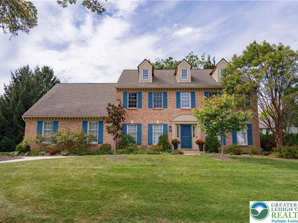 1110 Greenleaf Cir, Allentown, PA 18103