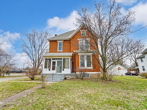 3rd image of 108 Parkway Ave