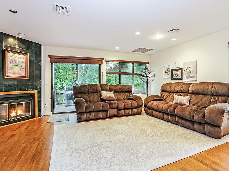 38 Top Of The Rdg Mamaroneck, NY, 10543 Apartments for Rent Zillow
