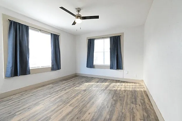 1117 N Youngs Blvd — Photo 5