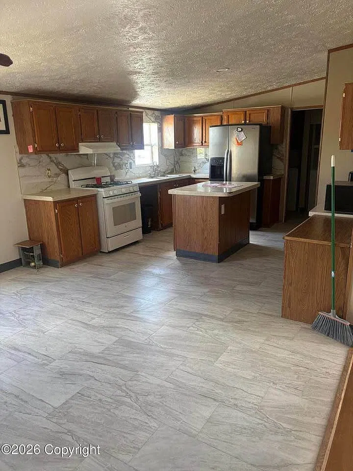 3 bed, 1800 sqft, $1,750 — Photo 4