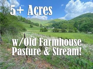 489 Crisp Country Ln, Franklin, NC 28734