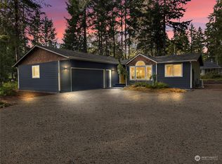 1190 E Vine Maple Ln, Union, WA 98592