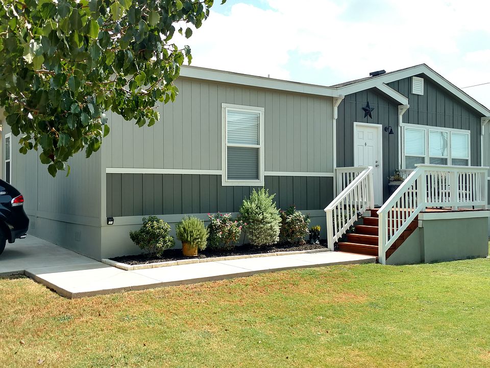 1st image of 12612 Claremont Cir #122
