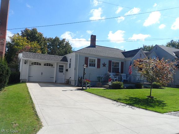 3rd image of 589 Aletha St