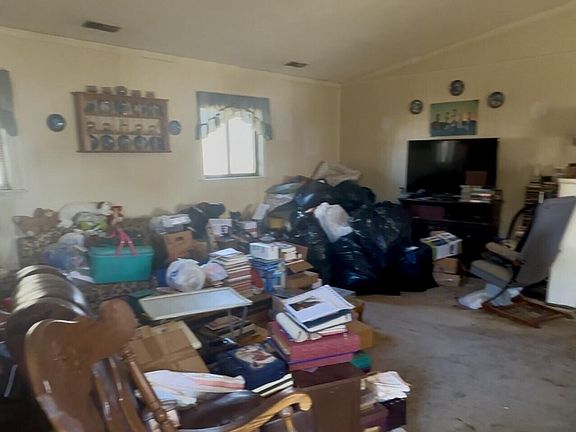 5th image of 148 Holly Crescent Drive