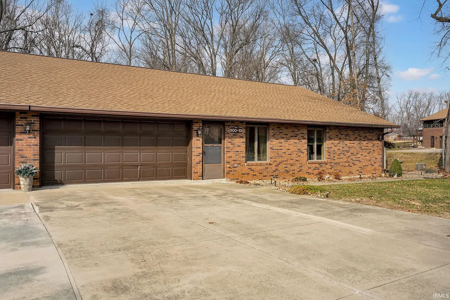 500-10 Greentree Dr photo 1