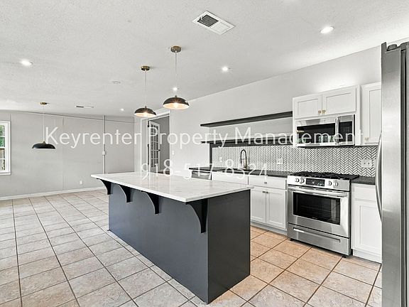 2nd image of 217 E 33rd Pl