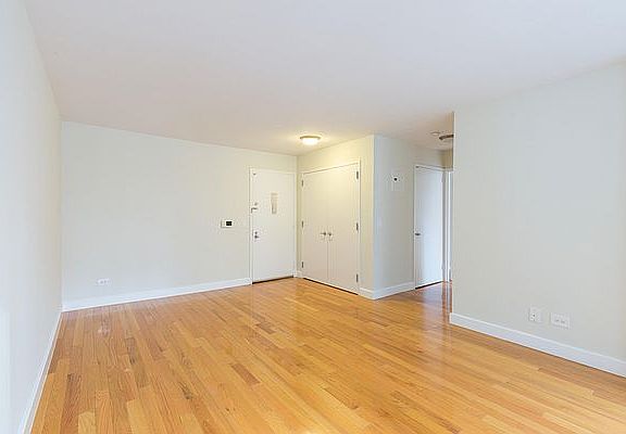 3rd image of 235 W 48th St APT 19N